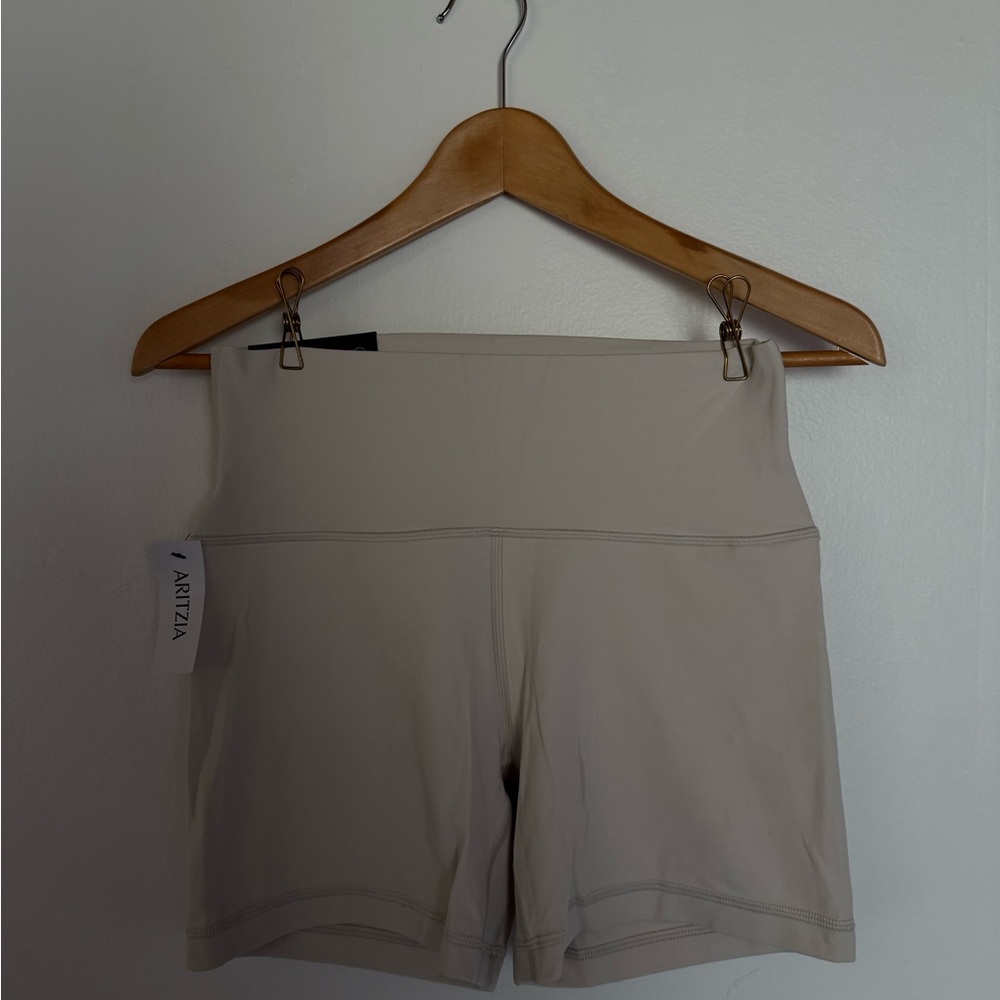 Aritzia Bike Shorts - Cream